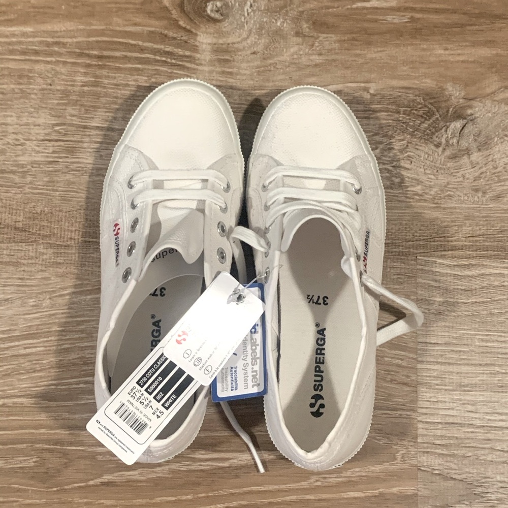 Brand New White Supergas 2750